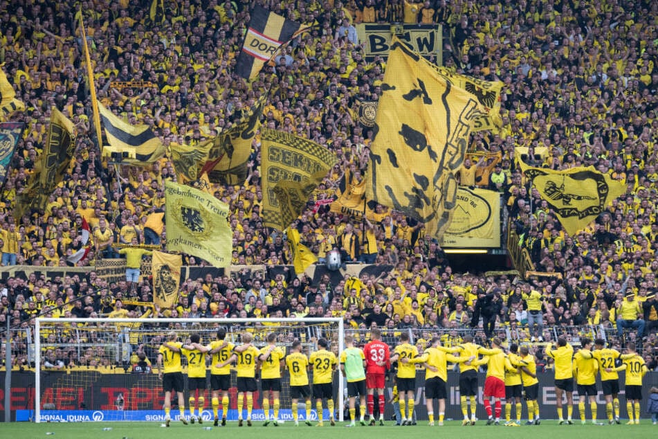 Die Fans von Borussia Dortmund werden sich im Winter wohl warm hüpfen müssen.