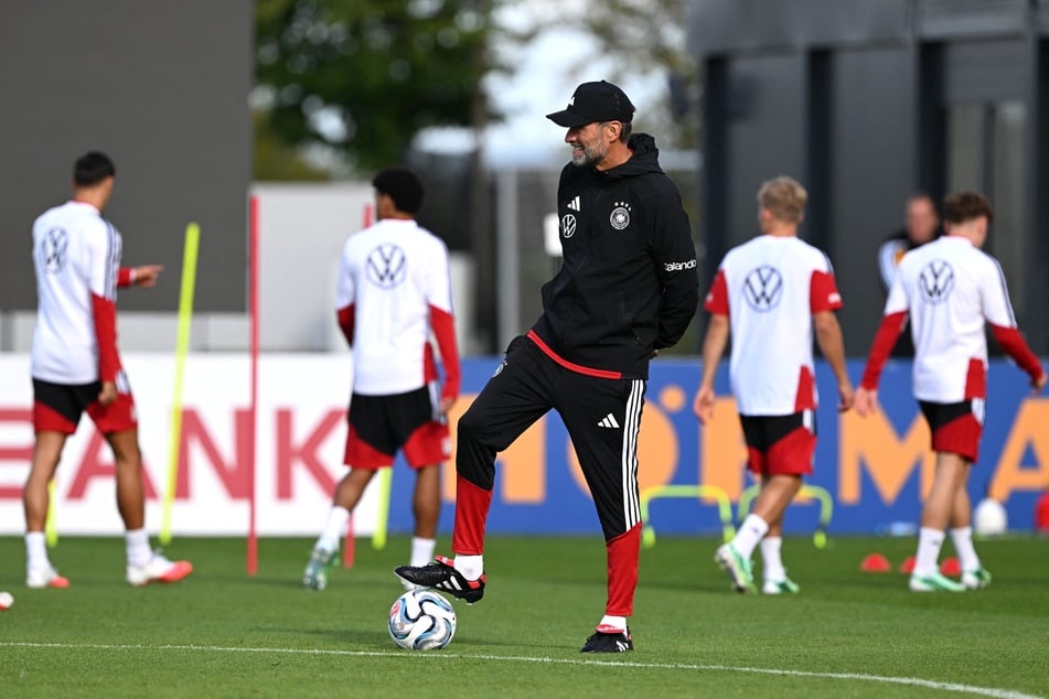 Jürgen Klopp (59) am Dienstag bei seinem ersten Training mit der deutschen Nationalmannschaft.