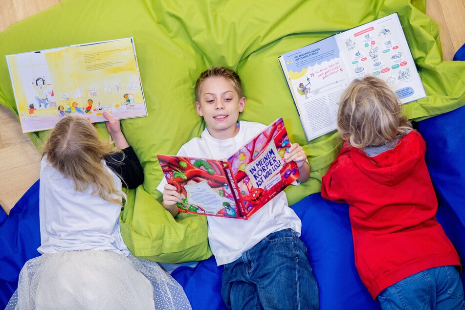 Lesen soll bei Kindern wieder beliebter werden, so auch in Radebeul. (Symbolfoto)