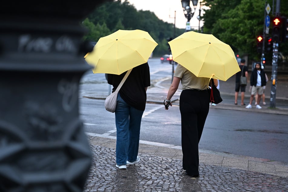 Am Montag heißt es noch Vorsicht vor Gewittern, danach beruhigt sich das Wetter.