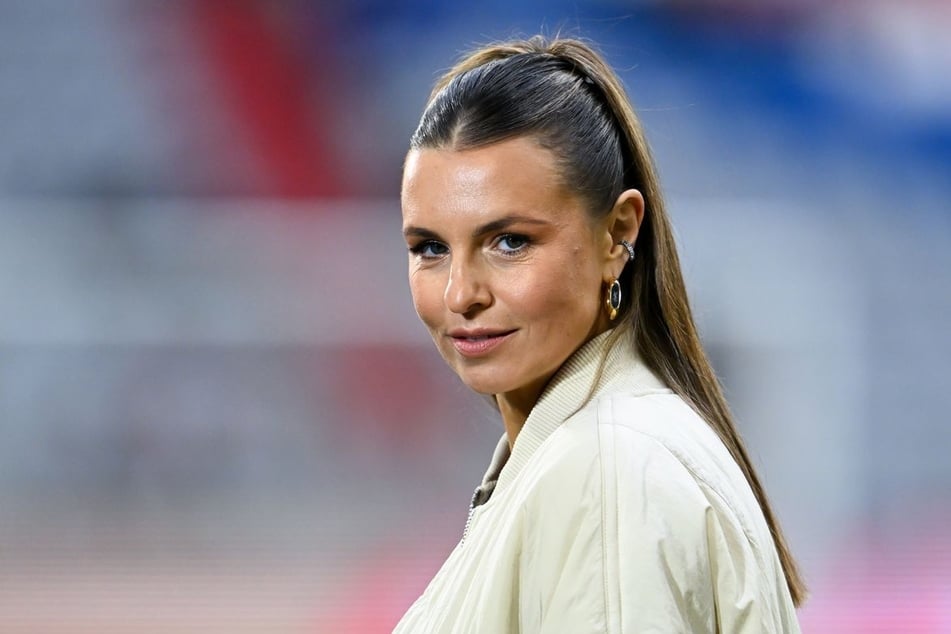 Laura Wontorra (37) sorgt mit der Wahl ihrer Outfits immer wieder für Begeisterung im Netz.