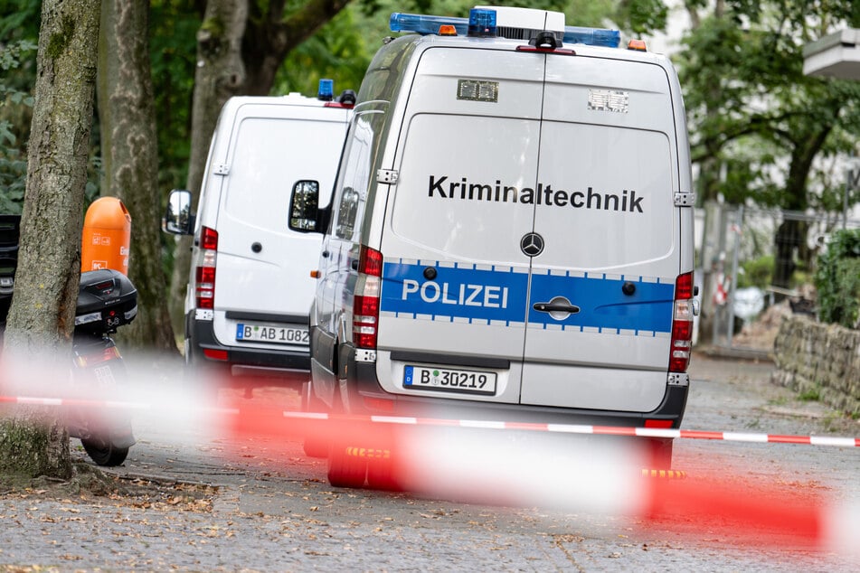 Der 39-Jährige starb später im Krankenhaus, die Polizei ermittelt. (Symbolbild)
