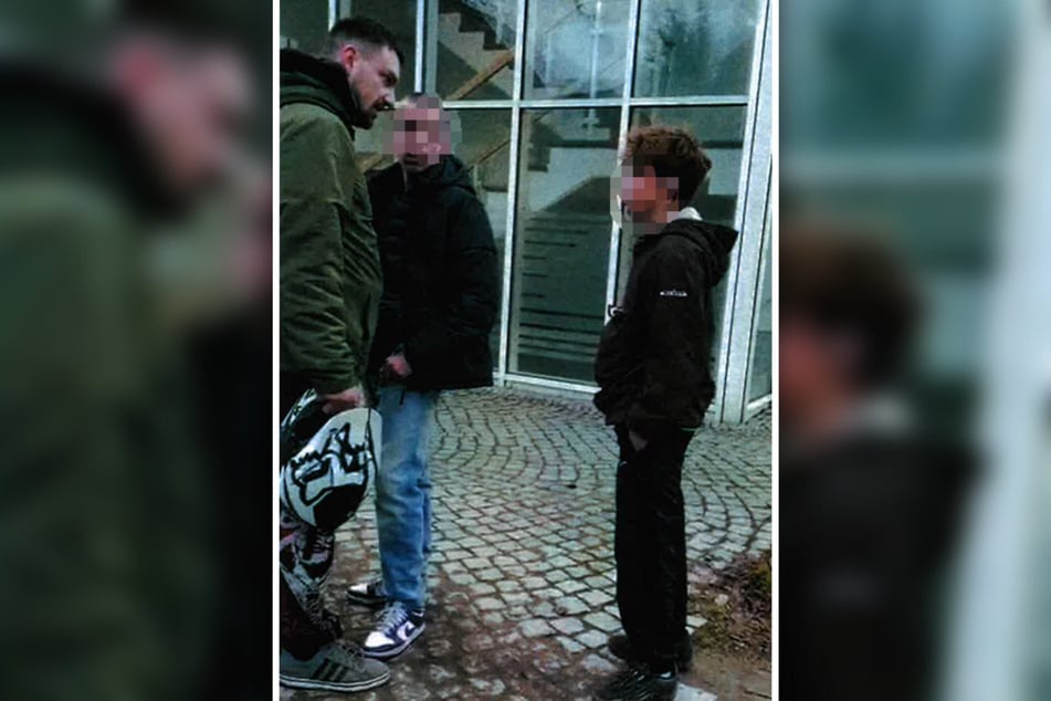 Wer kennt den Mann links im Bild? Im Dezember 2025 schlug er in Haldensleben einen 15-Jährigen ins Gesicht.
