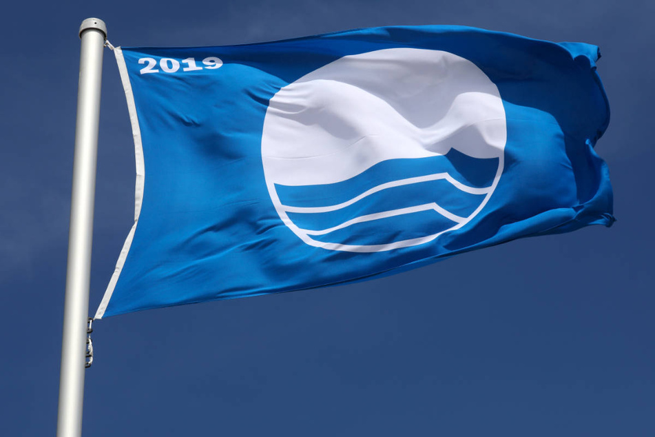 Die Blaue Flagge wird jährlich für besondere Leistungen im Bereich Umweltschutz und Nachhaltigkeit verliehen. (Archivfoto)