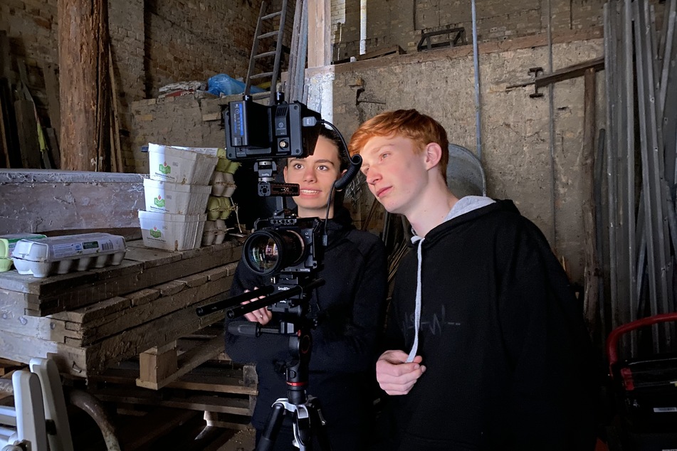 Linnea Geppert und Richard Schmidt bei den Dreharbeiten zu "BEAT - Klang des Verrats". Der Kurzfilm feiert am Samstagabend in den Passage-Kinos Premiere.