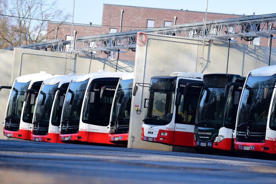 Als die Frau wieder wach wurde, bemerkte sie, dass sie mittlerweile ganz allein im Bus saß. (Symbolfoto)