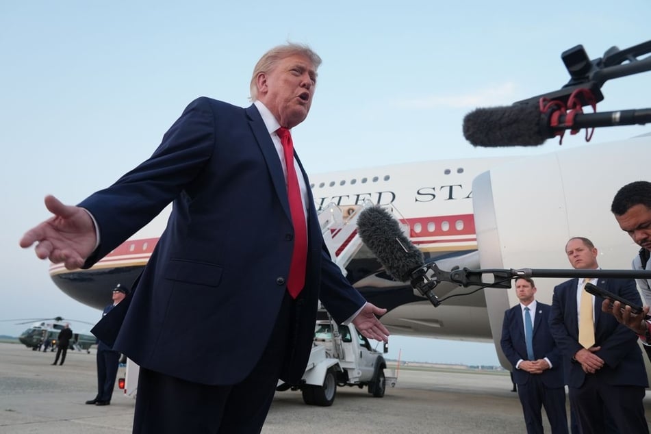 Nach dem Tod mehrerer US-Soldaten wandte sich US-Präsident Donald Trump (80) an seine Bevölkerung.