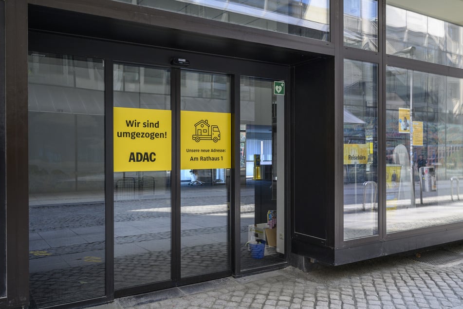 Bis einschließlich Samstag sind das Servicecenter und Reisebüro geschlossen.