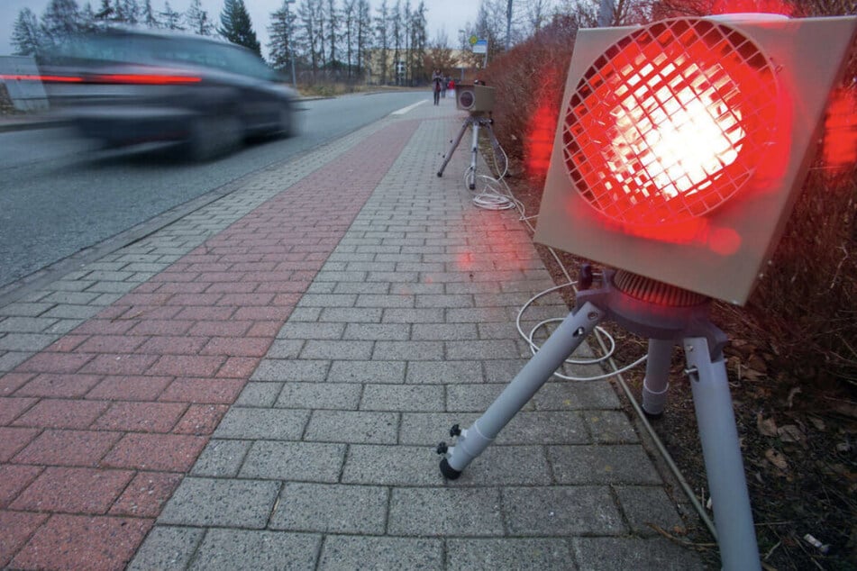 Tschüss, Führerschein: Autofahrer wird auf der Landstraße mit 169 km/h geblitzt