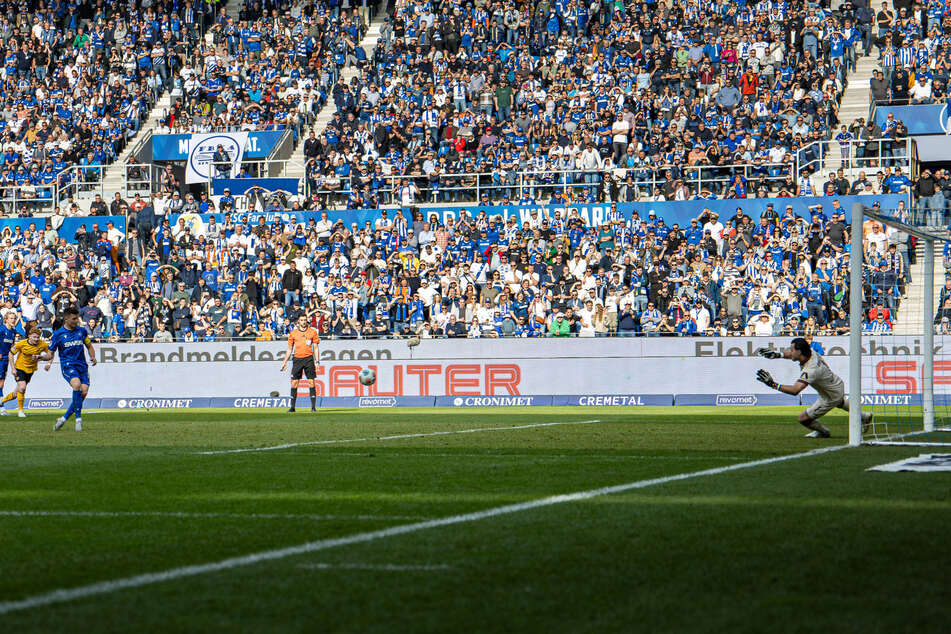 Auch kurz vor dem Schlusspfiff überwand Wanitzek den Dresdner Schlussmann.