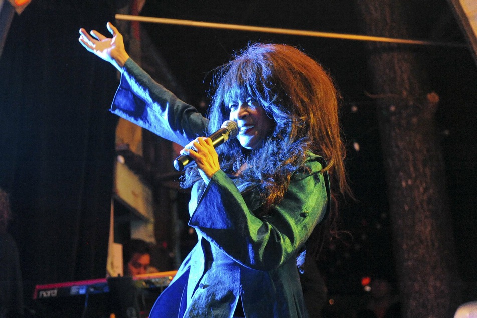 Ronnie Spector performing live at the Spider House Ballroom in Austin in 2014.