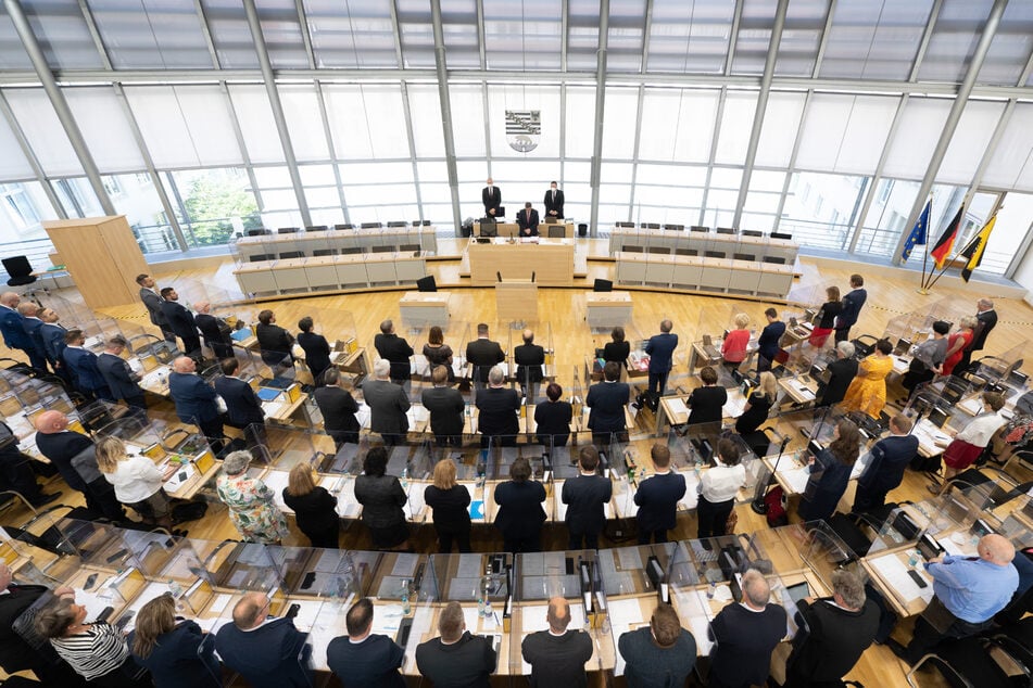 Am 6. Oktober konstituiert sich zunächst das Parlament in Magdeburg. (Symbolfoto)