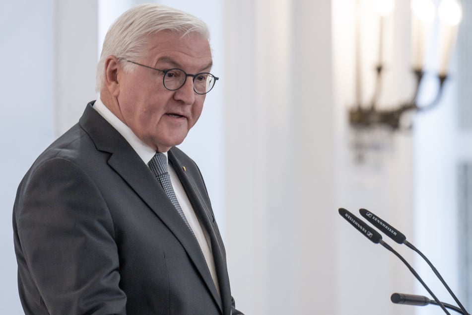 Bundespräsident Frank-Walter Steinmeier (66, SPD) wird am Sonntag in Magdeburg den Deutschen Umweltpreis 2022 überreichen.