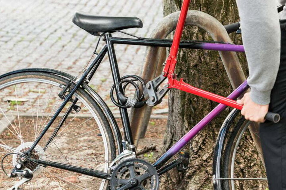 Nachdem sein Fahrrad am Kölner Hauptbahnhof geklaut wurde, löste der Bestohlene (60) den Fall auf eigene Faust. (Symbolbild)