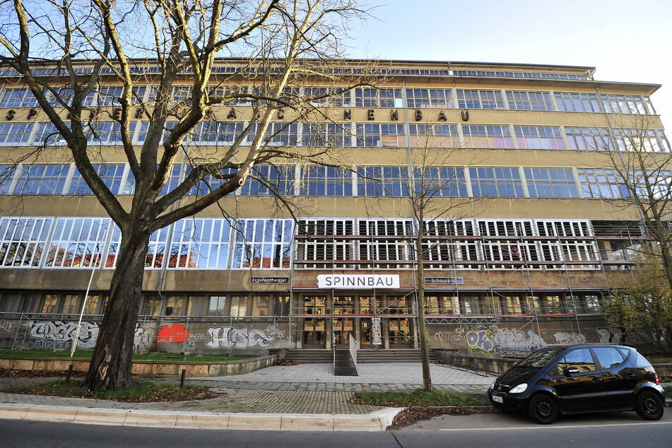Aktuell führt das Schauspielhaus im Chemnitzer Spinnbau auf - eine Übergangslösung.