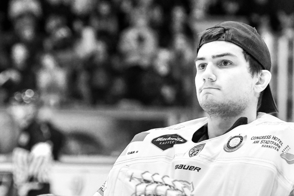 Trauer im deutschen Eishockey: Torwart stirbt neun Monate nach Krebs-Diagnose