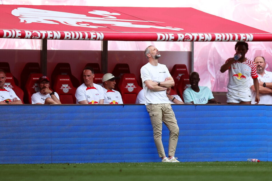 RB Leipzigs Trainer Marco Rose (47) wechselte im Spiel gegen Dortmund fünfmal. Eljif Elmas (24) war aber nicht dabei.