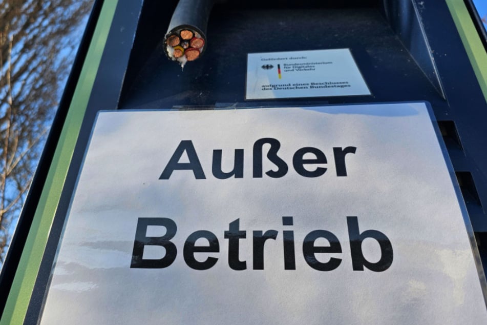 In der Müllerstraße sowie in der Limbacher Straße sind die E-Ladesäulen derzeit außer Betrieb.