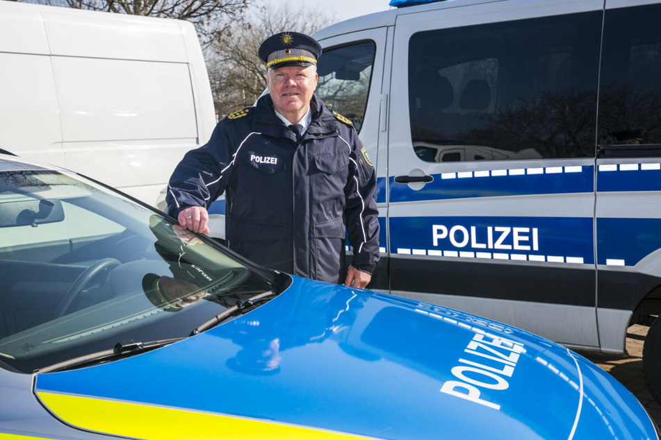 Landespolizeipräsident Horst Kretzschmar (61) ist froh über die flächendeckende Einführung der Bodycam.
