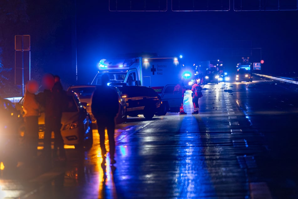 Eine 39-jährige Frau wurde in der Nacht zum Freitag gegen 0.20 Uhr auf der A66 von mehreren Autos erfasst und dabei tödlich verletzt.