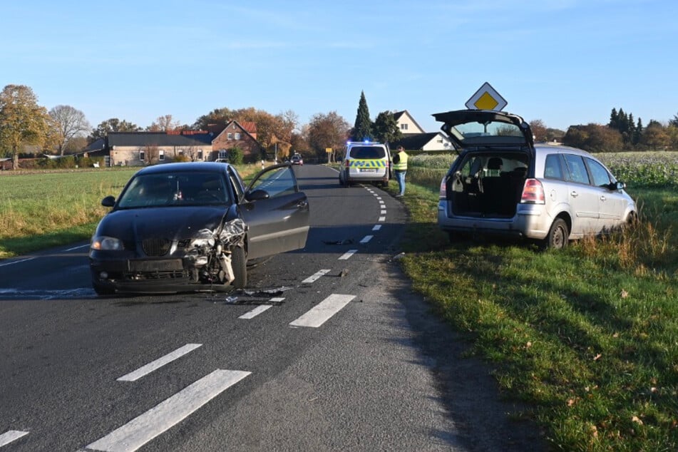 Seat kracht in Opel: Vorfahrtsfehler verursacht heftigen Schaden