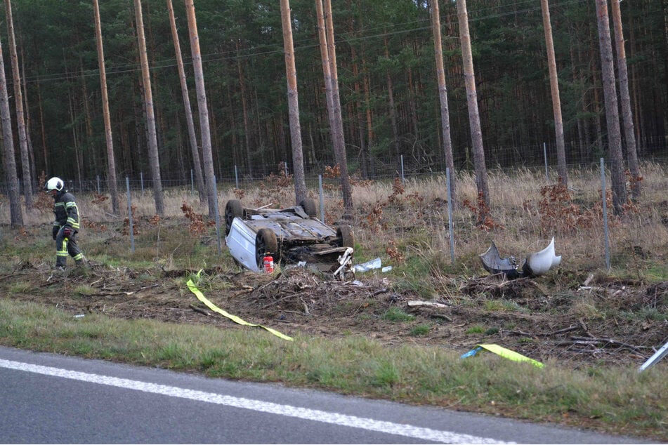 Aus ungeklärter Ursache überschlug sich am Freitagnachmittag eine Audi-Fahrerin auf der B97.