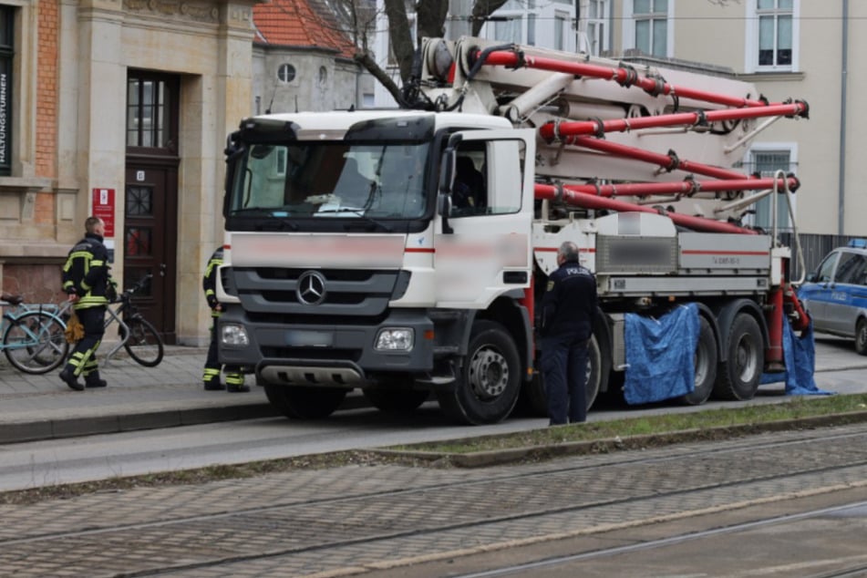 Tödlicher Unfall in Leipzig: Lastwagen erfasst Fußgängerin