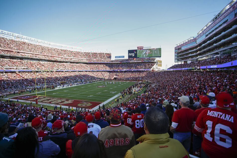 Der "Super Bowl" 2026 wird im "Levi's Stadium" in der US-Stadt Santa Clara stattfinden.