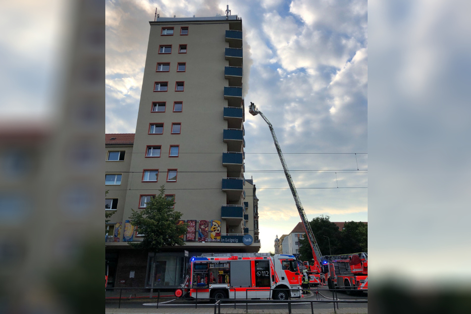 In der neunten Etage des Hochhauses brach das Feuer aus.