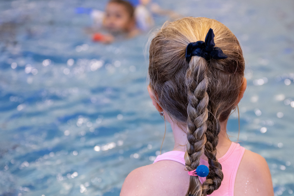 Beim Schwimmen infiziert: Mädchen (†10) stirbt durch hirnfressende Amöbe