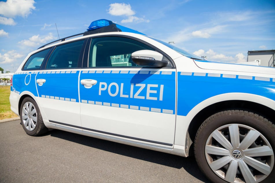 Die Polizisten erstatteten Anzeige gegen die Frau. (Symbolbild)