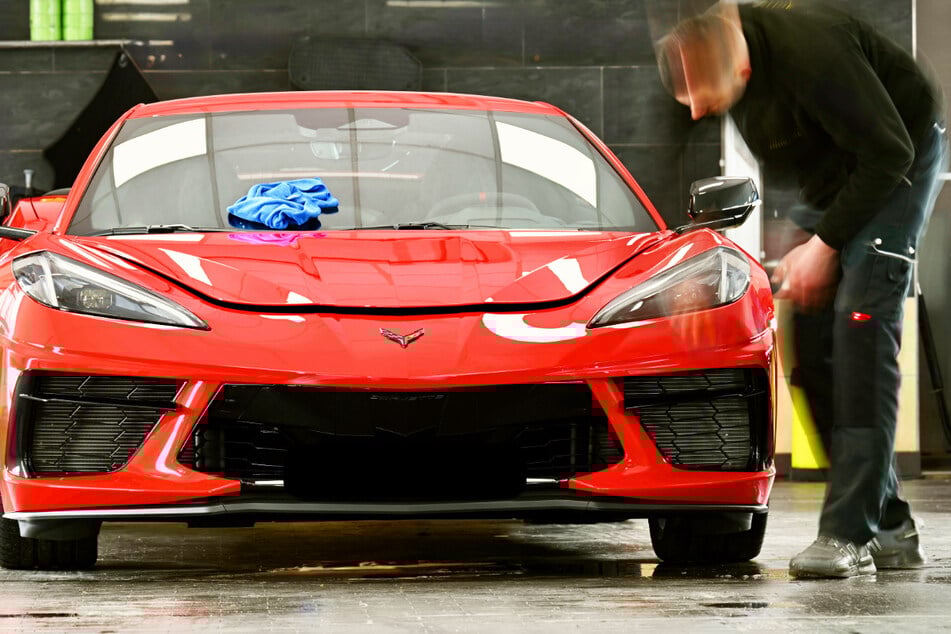 Je nach Wunsch und Verschmutzungsgrad des Fahrzeuges bietet Autopflege Carsten Rochow vielfältige Optionen zum Waschen an.