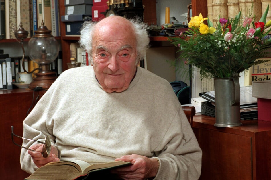 Schriftsteller Stefan Heym (✝88) starb 2001 in Jerusalem.