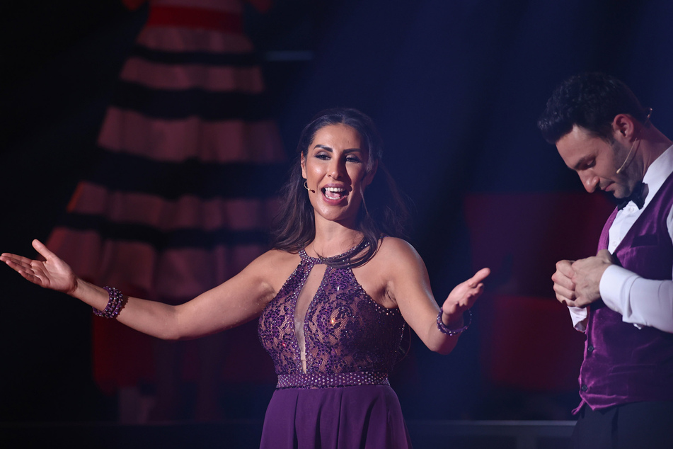 Senna Gammour (41), Sängerin, verabschiedet sich am Ender der dritten Runde der RTL-Tanzshow "Let's Dance", nachdem die Jury bestimmt hat, dass sie die Show verlassen muss.
