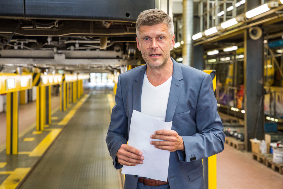 DVB-Vorstand Lars Seiffert (52) rechnet mit weiter fallenden Fahrgastzahlen.