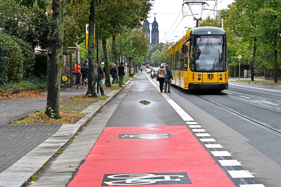 1000 Meter lang ist der neue Radstreifen an der Reicker Straße.