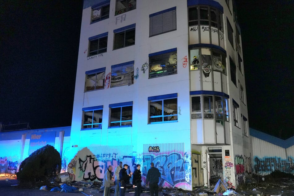 In diesem leerstehenden ehemaligen Praktiker-Markt wurde das Feuer entzündet.