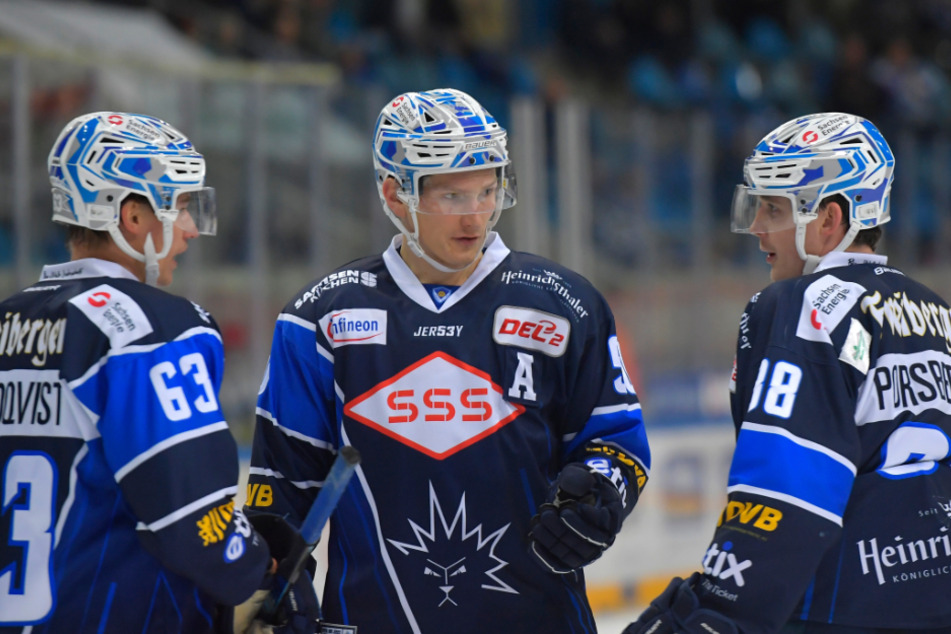 David Rundqvist (28, v.l.), Arturs Kruminsch (32) und Johan Porsberger (28) haben in der Woche viel zu besprechen. Die Ansätze sind da, aber ihre Leaderrolle muss mit Leben gefüllt werden.
