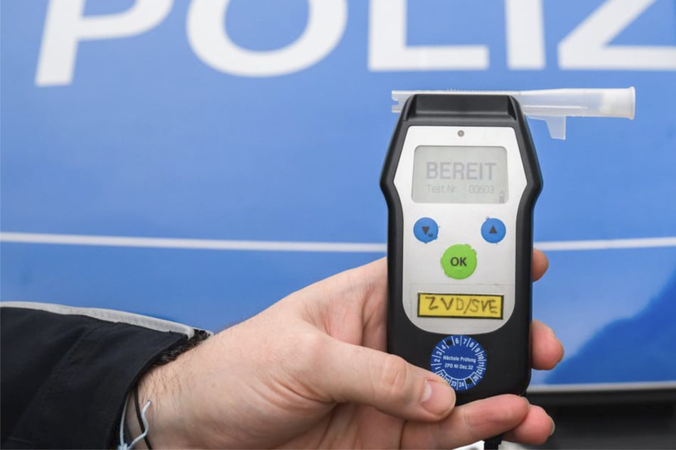 Stuttgart: Wahnsinn auf der A81: Lkw-Fahrer mit über 3,7 Promille und angezogener Handbremse gestoppt