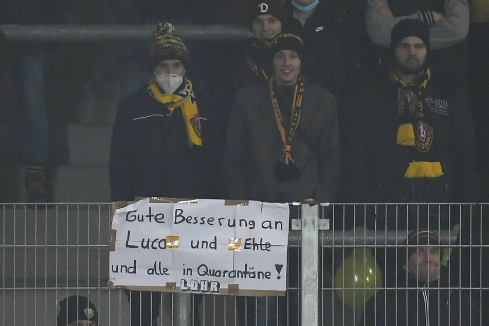 Grüße der Dynamo-Fans in Regensburg an die Corona-Kranken Luca Herrmann (22) und Kevin Ehlers (20).