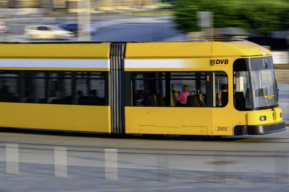 In Prohlis hat eine Straßenbahn einen kleinen Jungen (6) erfasst. (Symbolbild)