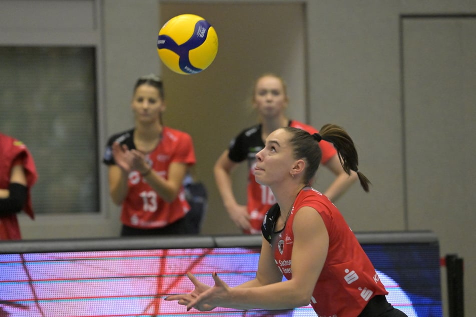 Volles Risiko! Das Aufschlagspiel von Lorena Lorber Fijok (22) &amp; Co. muss in Schwerin sitzen.