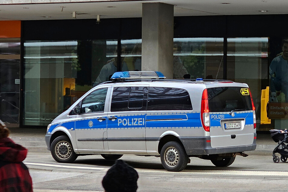 Der renitente Mann konnte festgehalten werden, bis die Polizei am Tatort eintraf. (Archivbild)