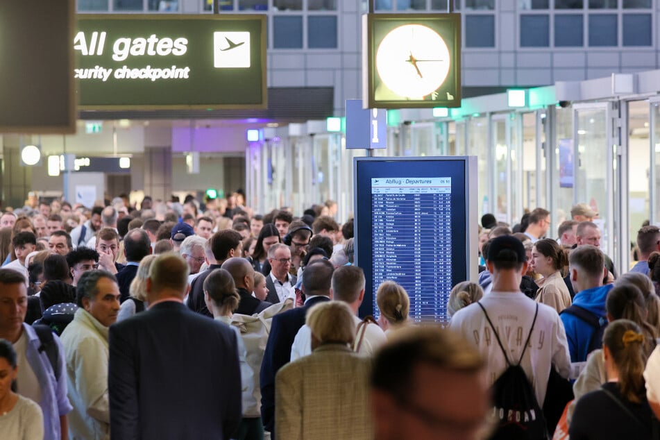 In der Winterzeit bietet der Flughafen Hamburg zwei Ziele am Polarkreis an.