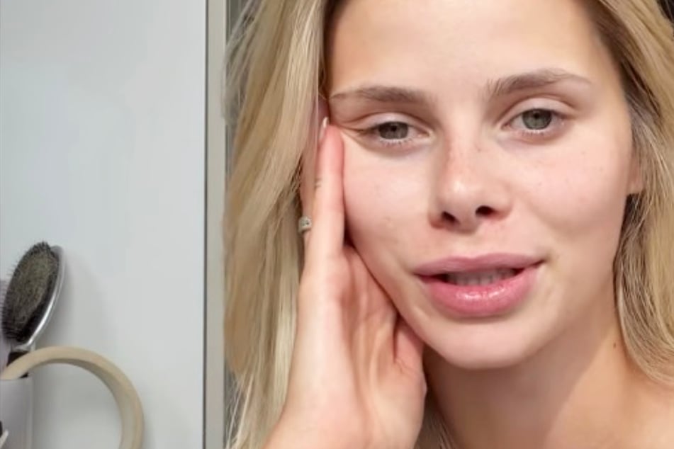 Auto von Lkw mitgerissen: Model Larissa Neumann erlebt schweren Autobahn-Unfall