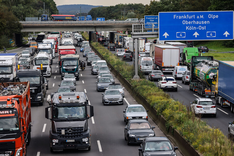 ADAC-Prognose: So wirkt sich der Bahn-Streik auf die Autobahnen in NRW aus!
