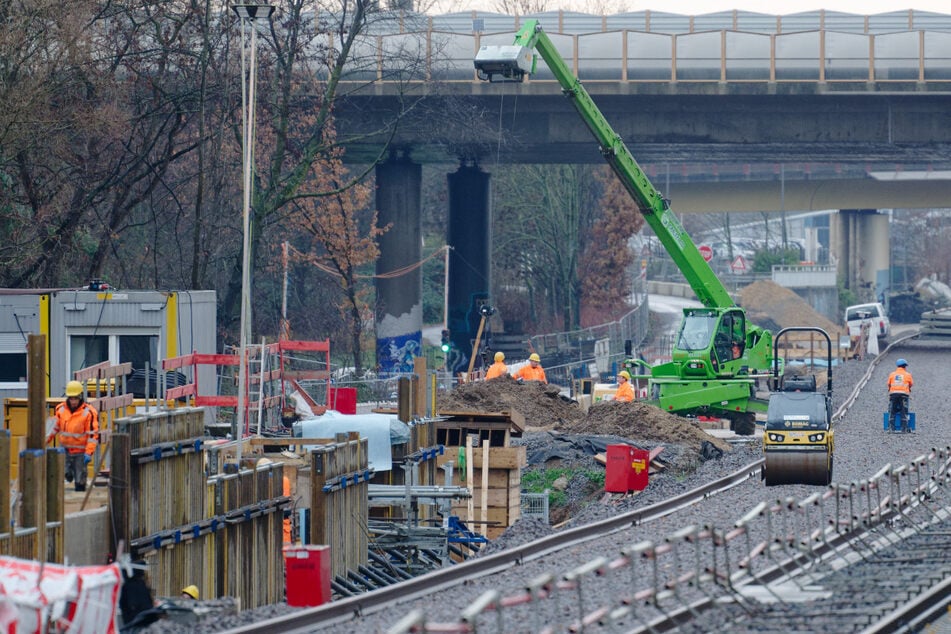Fehlersuche und Diebstahl: Weiterhin keine Freigabe für die Bahnstrecke Düsseldorf-Köln