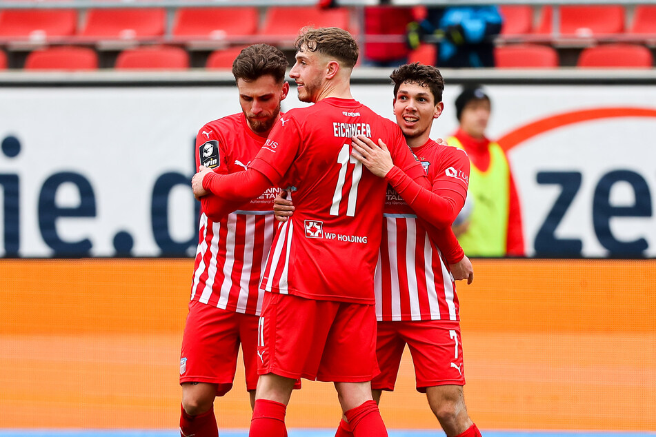 Jubel nach dem 2:0: Der FSV Zwickau siegte letztlich 2:1 gegen den SC Verl.