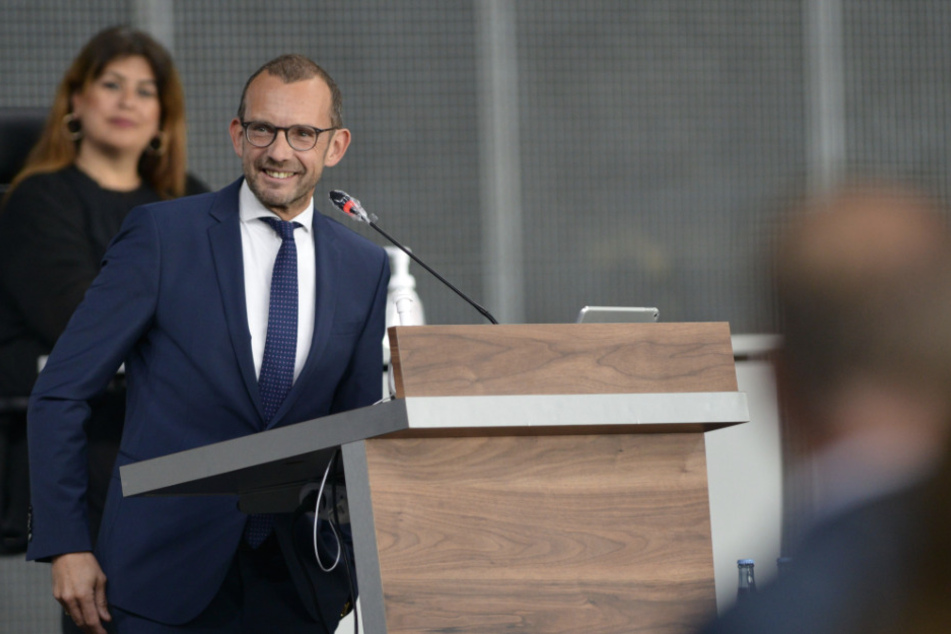 Mit seiner jahrelangen Erfahrung als Abgeordneter, Fraktionsvorsitzender und Zeit als Senator, wird Thomas Röwekamp Bremen stark im Bundestag vertreten.