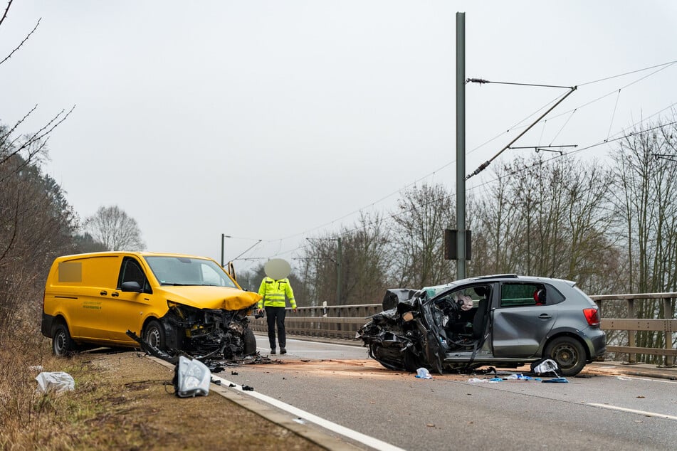 Wie es zu dem Frontalcrash kam, muss nun ermittelt werden.